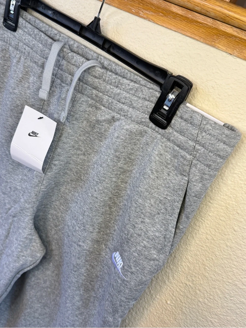 Nike Big Kid's Sportswear Fleece Joggers in Gray, Size XL (+) Standard Fit